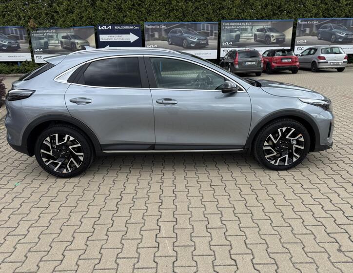 KIA XCeed 8