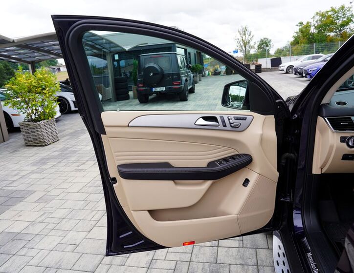 Mercedes-Benz GLE 16