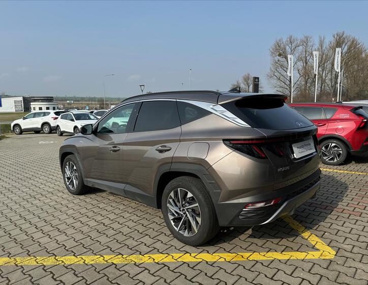 Hyundai Tucson 4