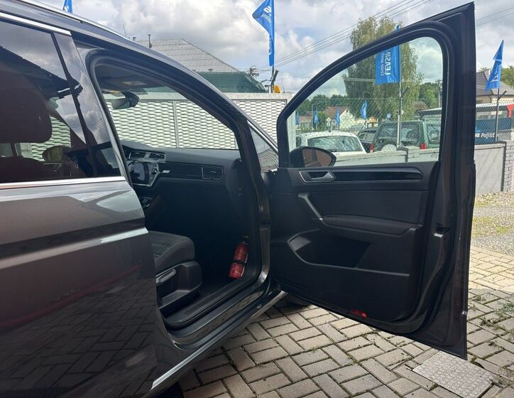 Volkswagen Touran 26