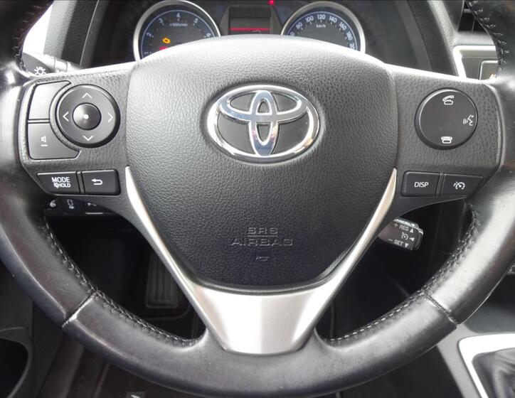 Toyota Auris 41