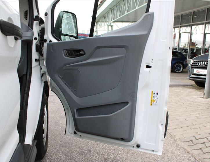 Ford Transit 11
