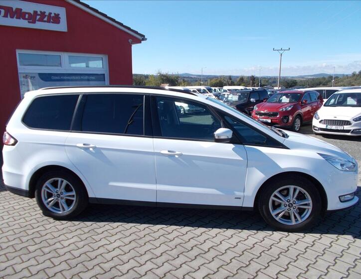 Ford Galaxy 9