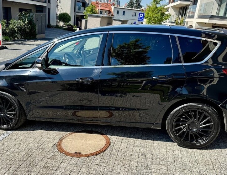 Ford S-MAX 16