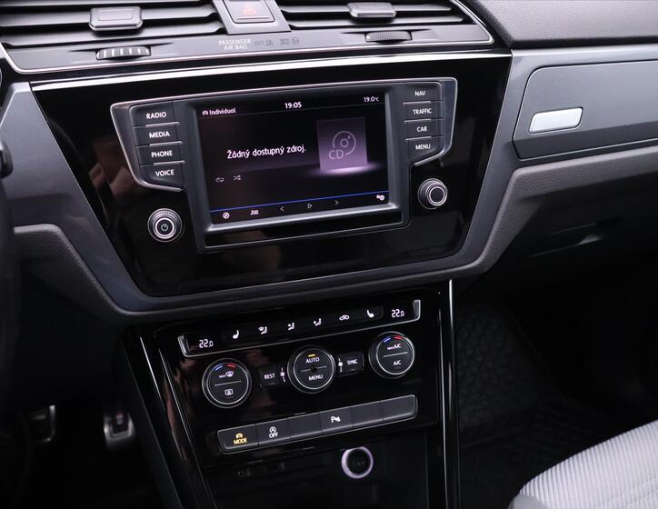 Volkswagen Touran 25