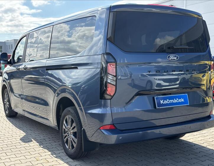 Ford Tourneo Custom 3