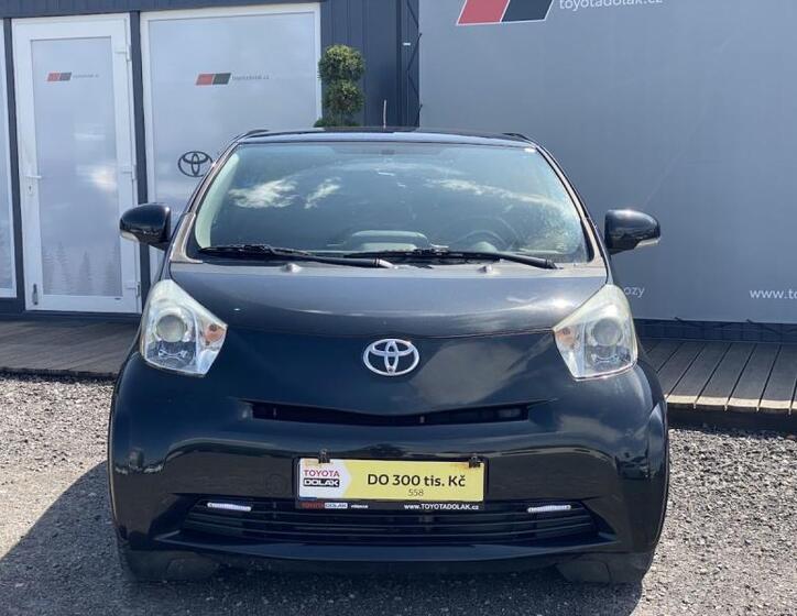 Toyota iQ 2