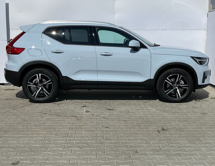 Volvo XC40 4
