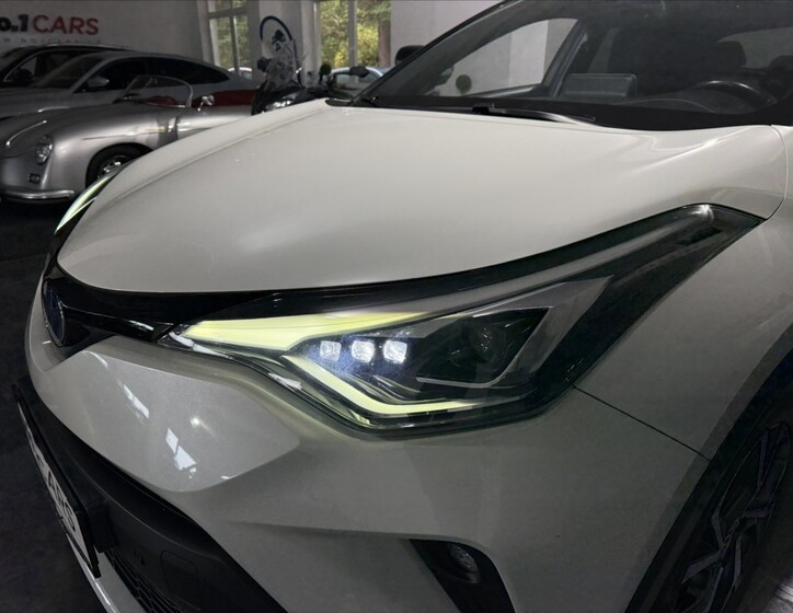 Toyota C-HR 33
