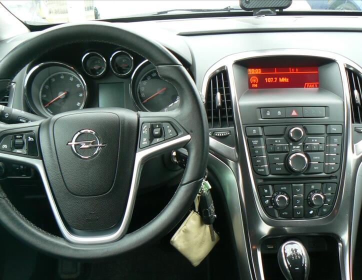 Opel Astra 9