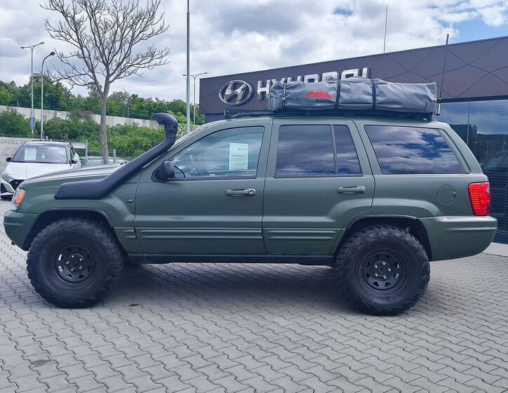 Jeep Grand Cherokee 8