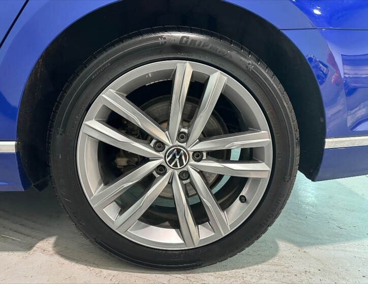 Volkswagen Passat 24