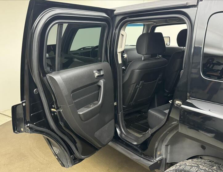 Hummer H3 21