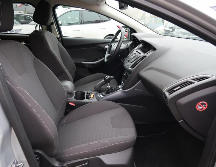Ford Focus 13