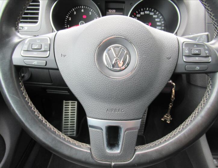 Volkswagen Golf 13