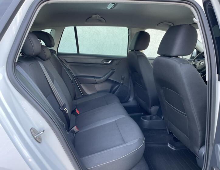 Škoda Rapid 9