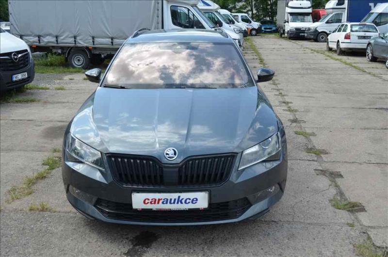 Škoda Superb