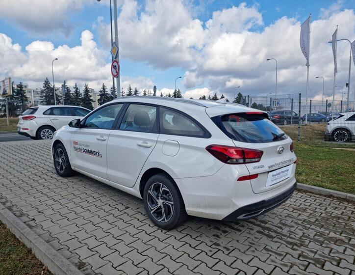 Hyundai i30 4