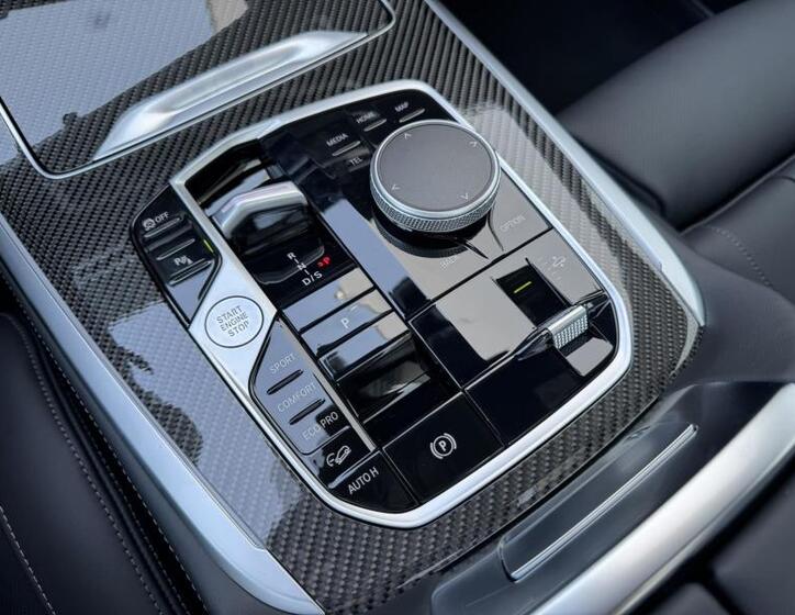 BMW X7 12