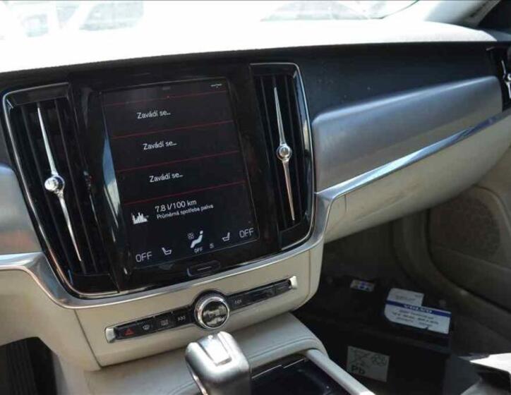 Volvo S90 24