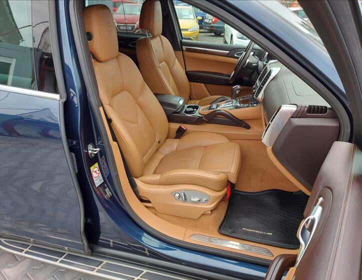 Porsche Cayenne 28