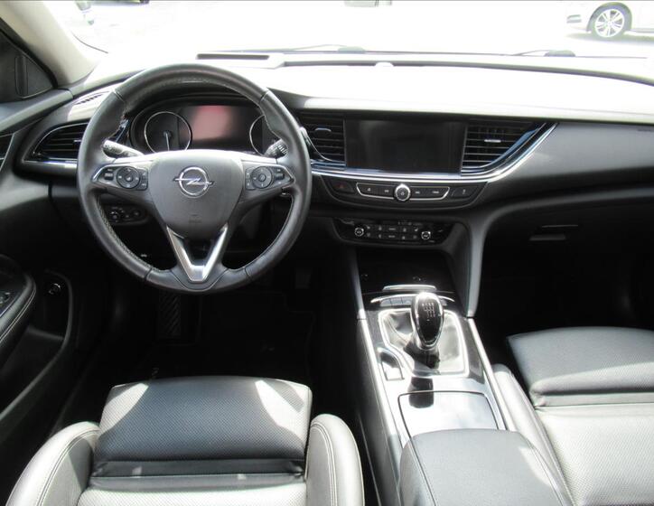 Opel Insignia 13