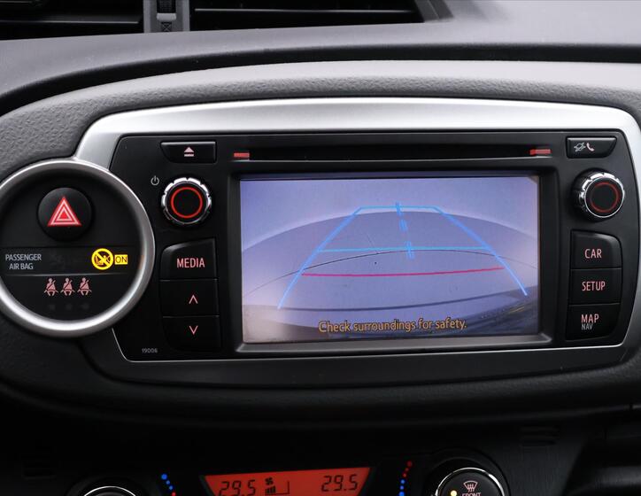 Toyota Yaris 25