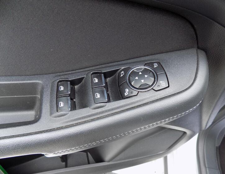 Ford S-MAX 23