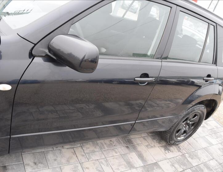 Suzuki Grand Vitara 9