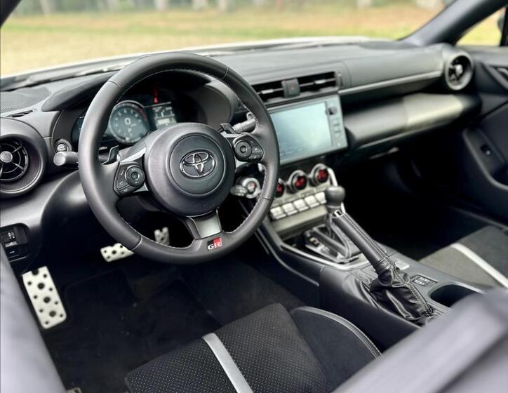 Toyota GR86 6