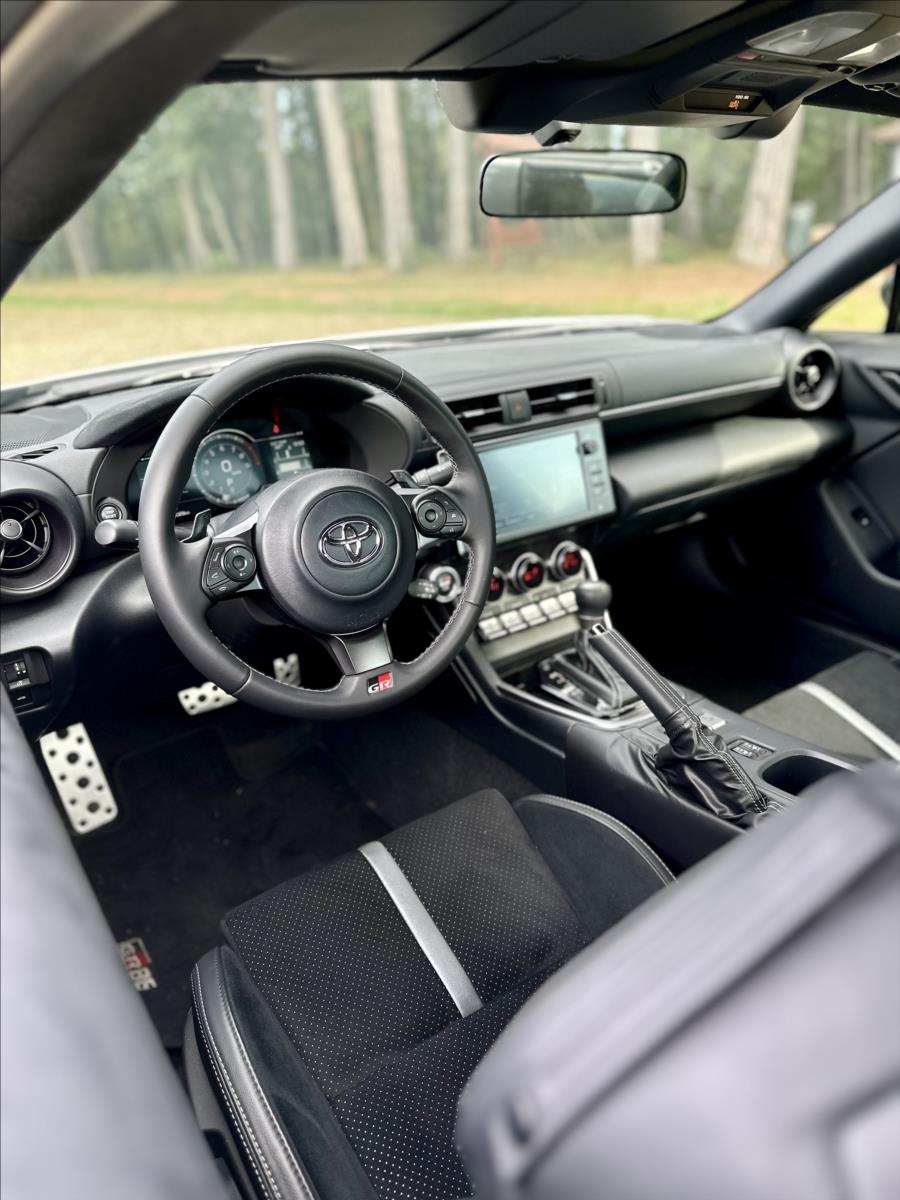 Toyota GR86