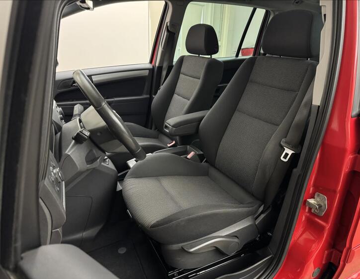 Opel Zafira 26