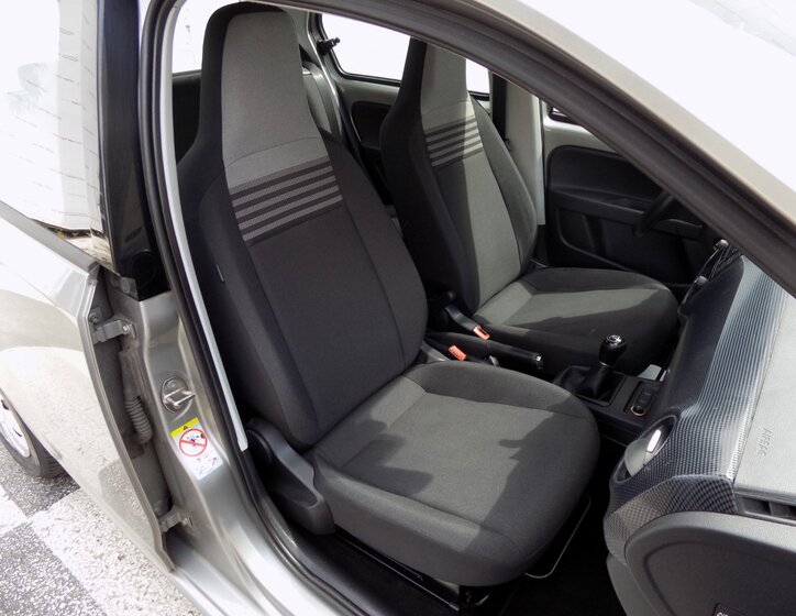 Volkswagen up! 16