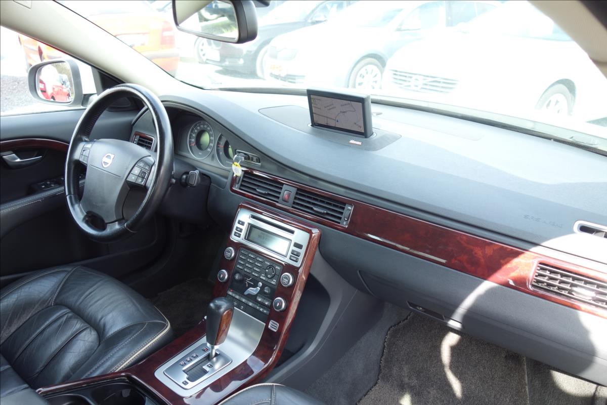 Volvo S80