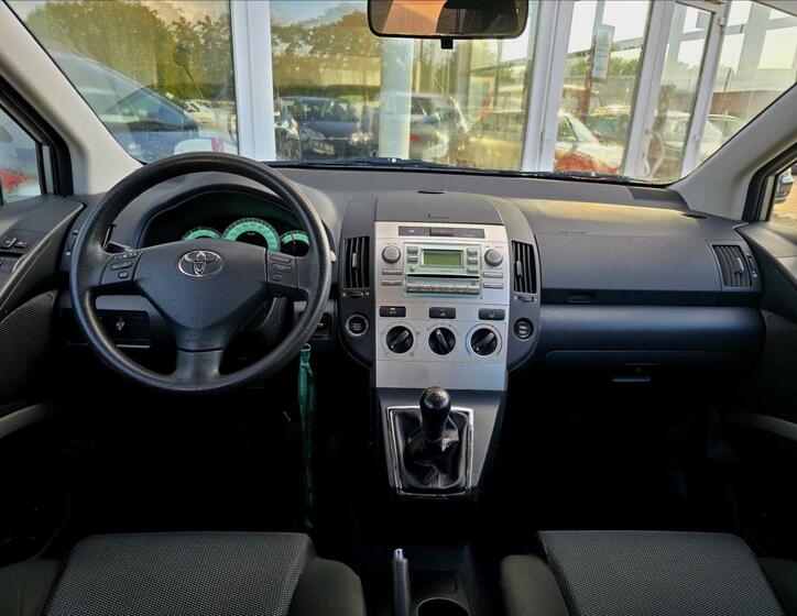 Toyota Corolla 17