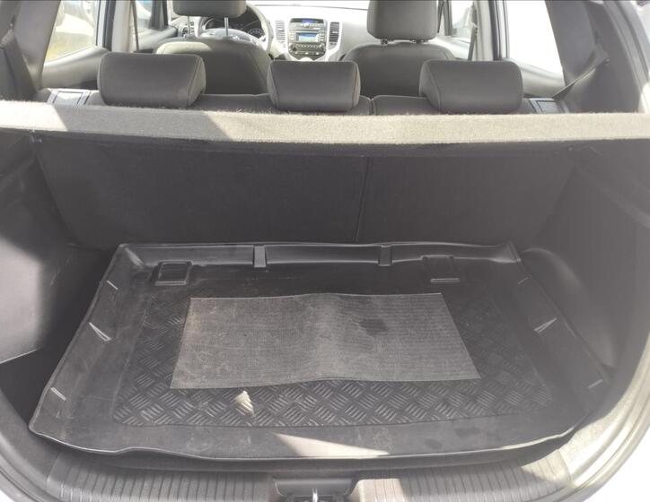 Hyundai ix20 13