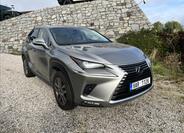 Lexus NX 300h 1
