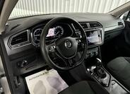 Volkswagen Tiguan 16
