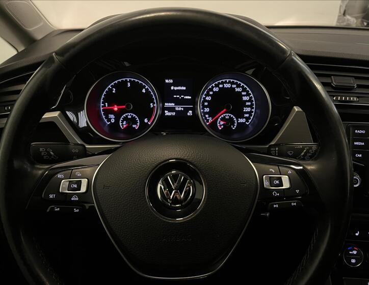 Volkswagen Touran 13