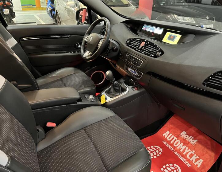 Renault Scénic 8