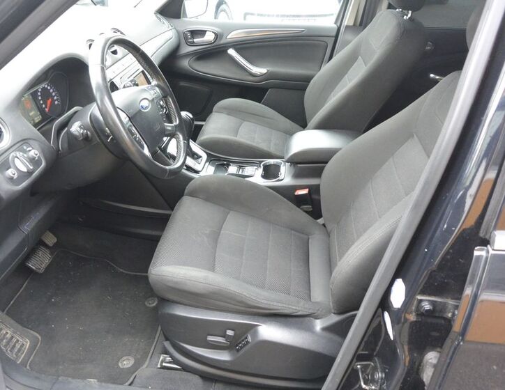 Ford S-MAX 8