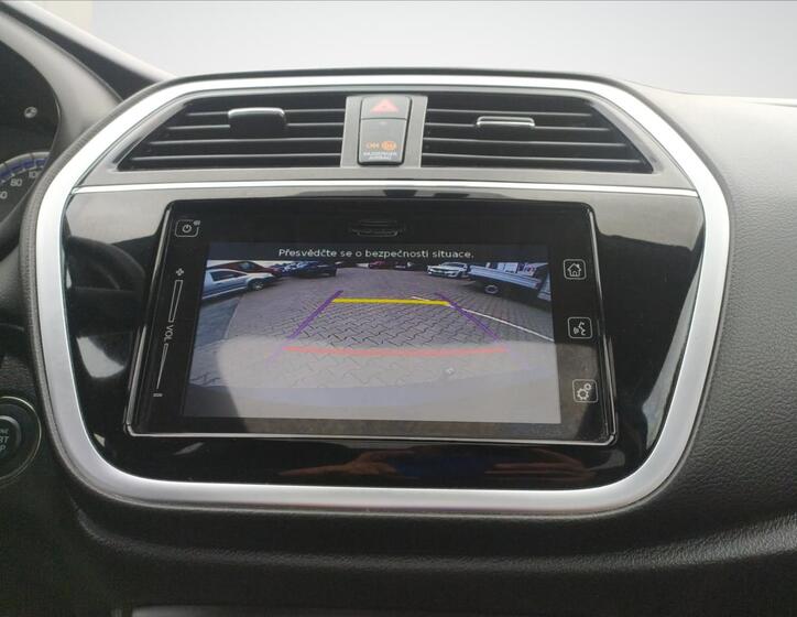 Suzuki SX4 S-Cross 13
