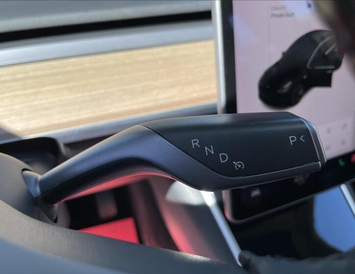 Tesla Model 3 25