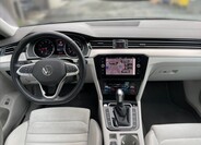 Volkswagen Passat 9