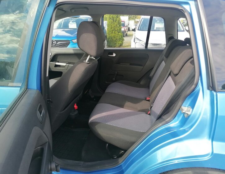 Ford Fusion 11