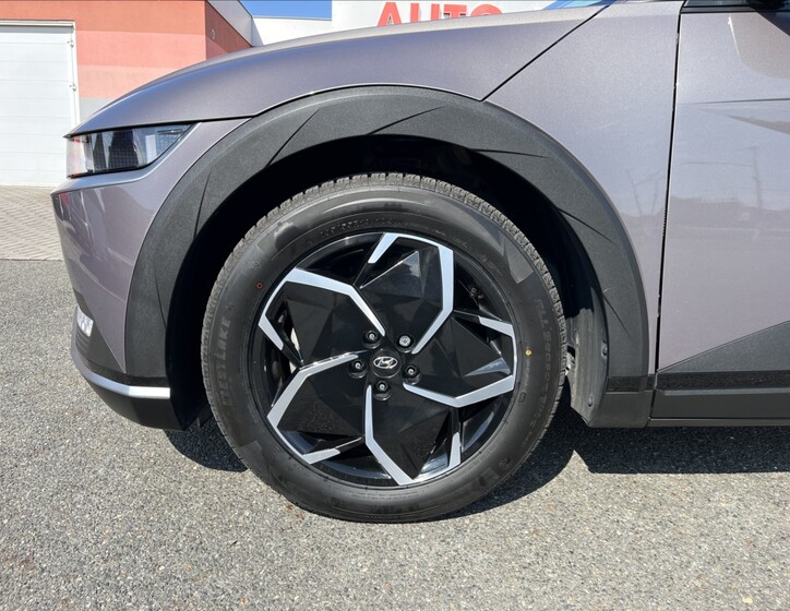 Hyundai IONIQ 54