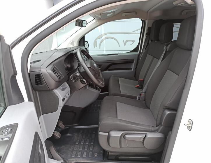 Toyota ProAce 11