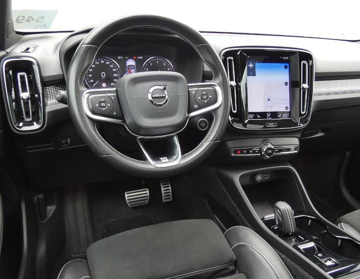 Volvo XC40 5