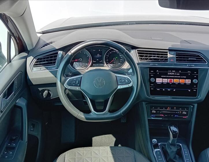 Volkswagen Tiguan 6