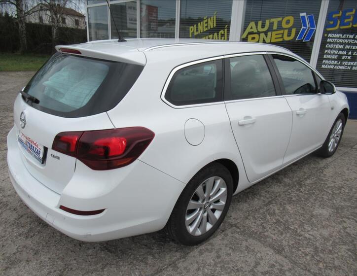 Opel Astra 4